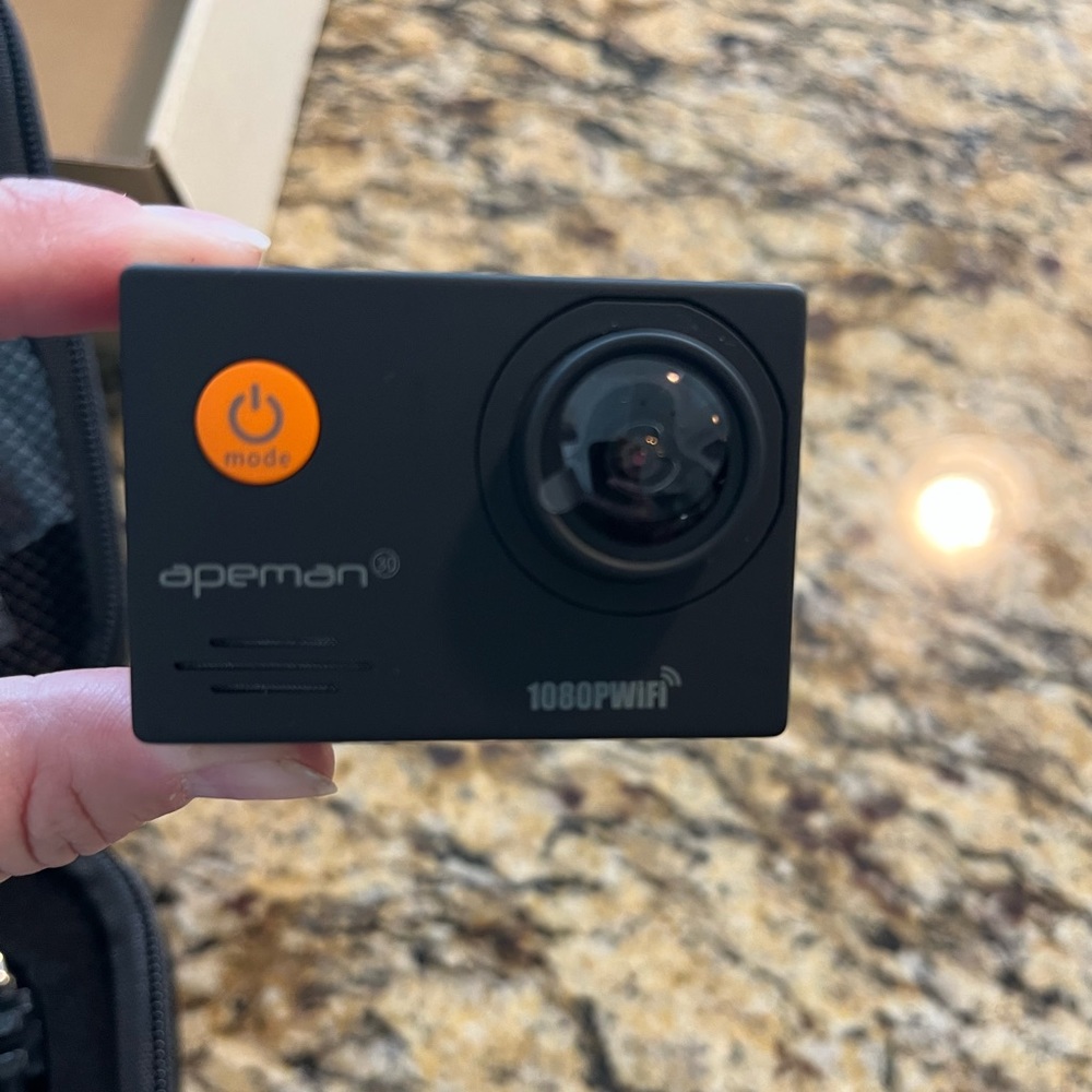 Apeman action camera - Picture 2 of 5